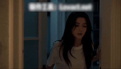 AI 真人短剧——《醉后走错的浴室》1~2集 女主醉后走错到浴室，笨拙有逼就操原则，男主当场把塞女主嘴里 动漫视频 PC端 预览图
