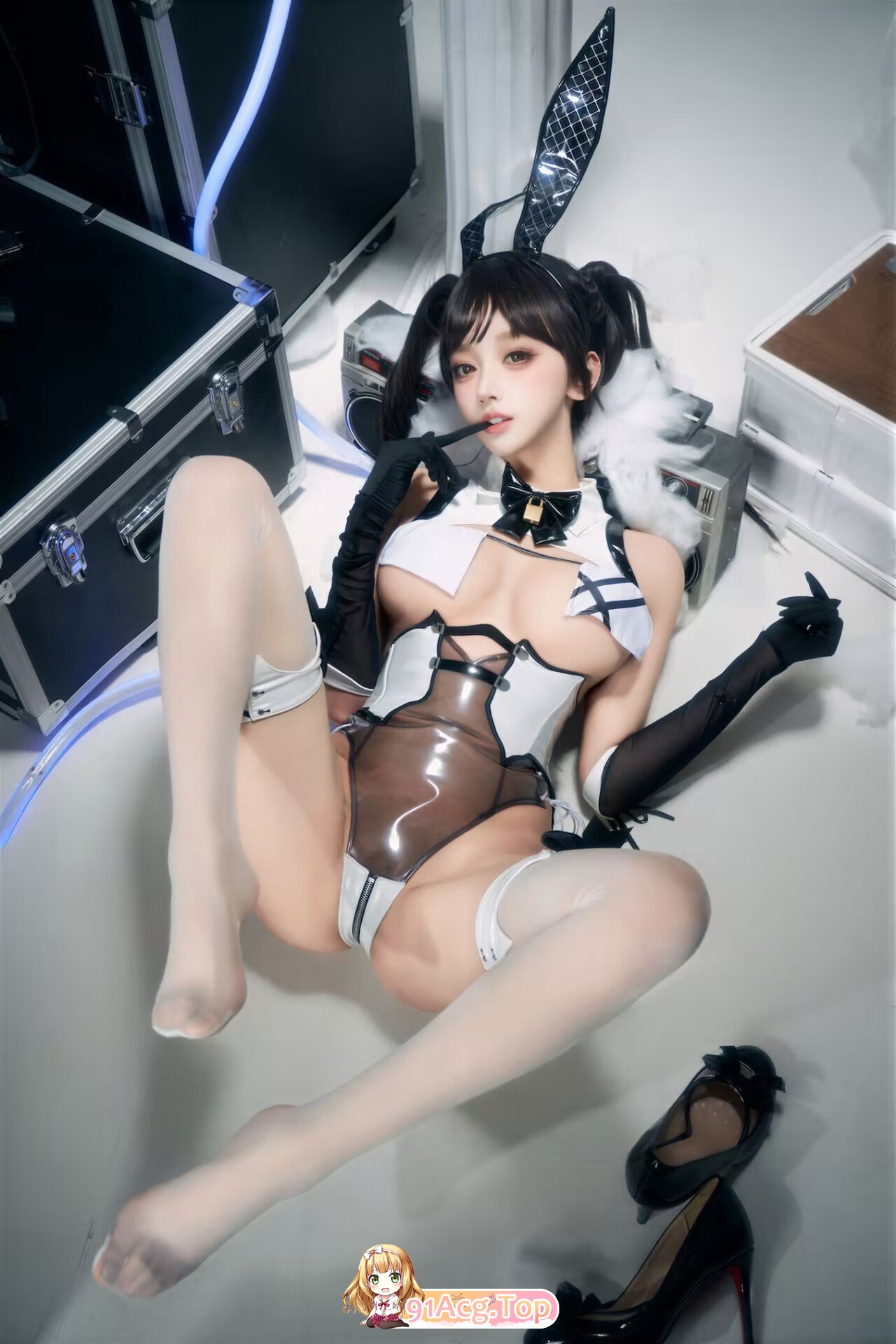 过期米线线喵 - Nikke胜利女神 贝伊闪耀兔女郎 套图 预览图